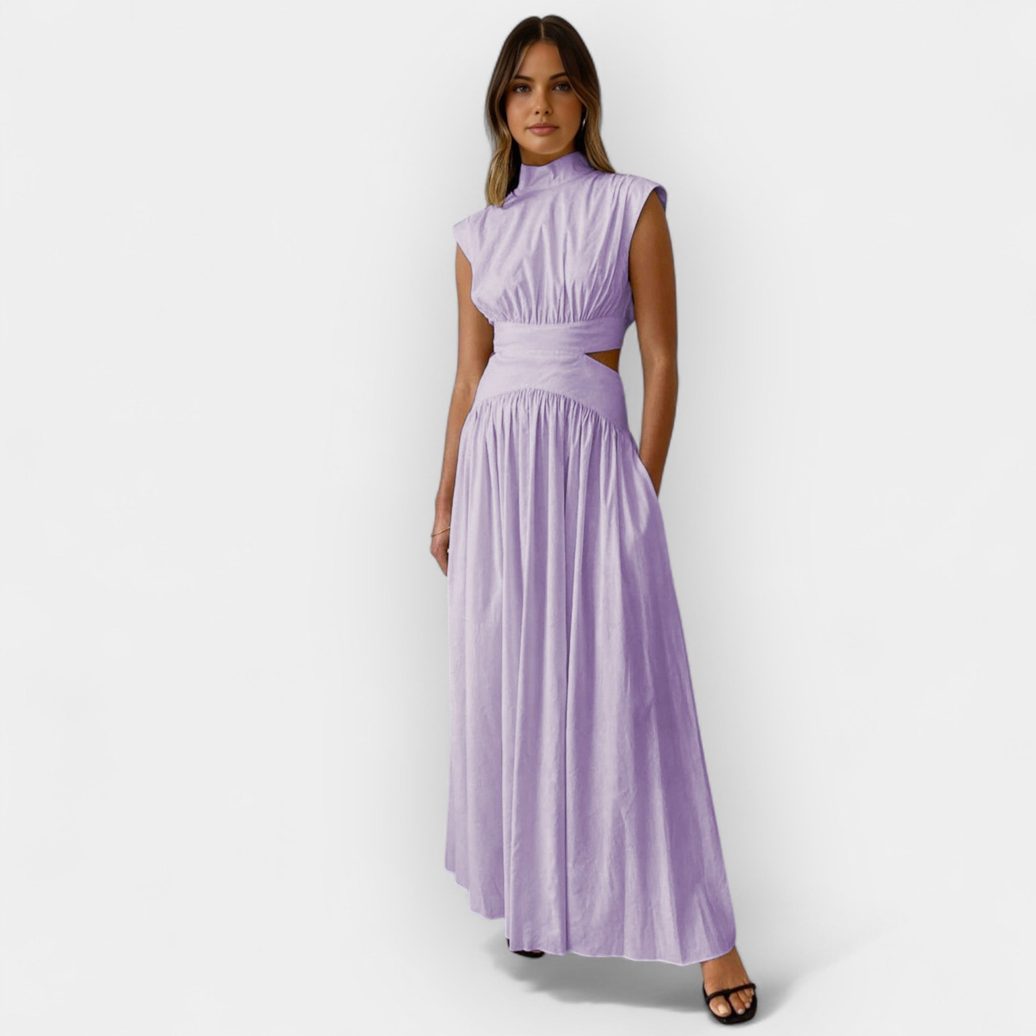 Upečatljiva haljina s prorezima